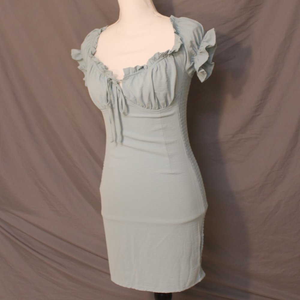 LOVE TREE LIGHT BLUE ABOVE KNEE DRESS MEDIUM BALLOON SLEEVE FITTED FRILL STRETCH